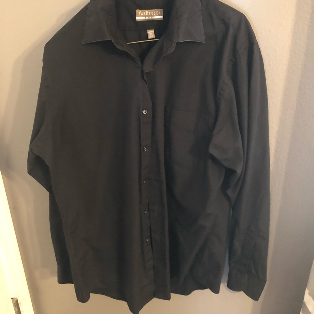 Men’s black button down dress shirt
